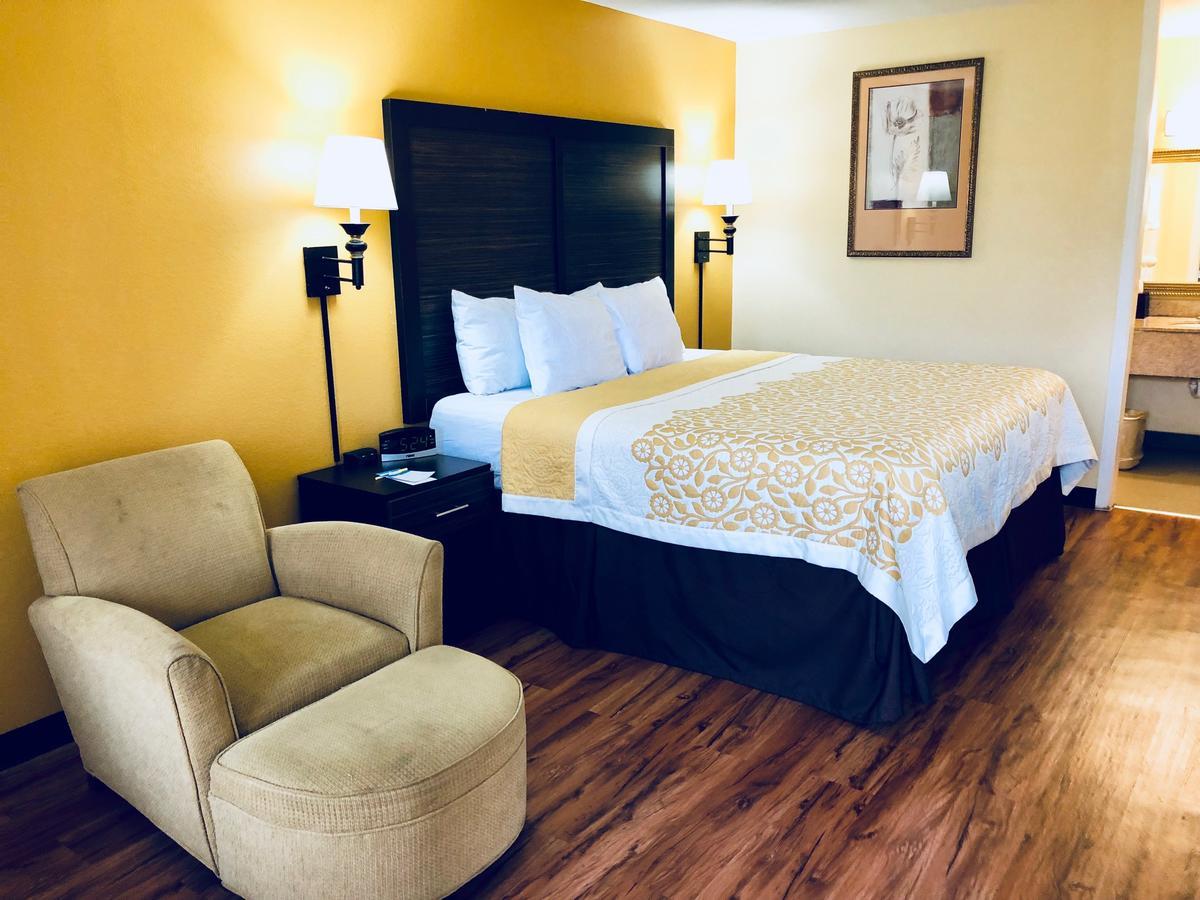 Days Inn By Wyndham Madison Luaran gambar
