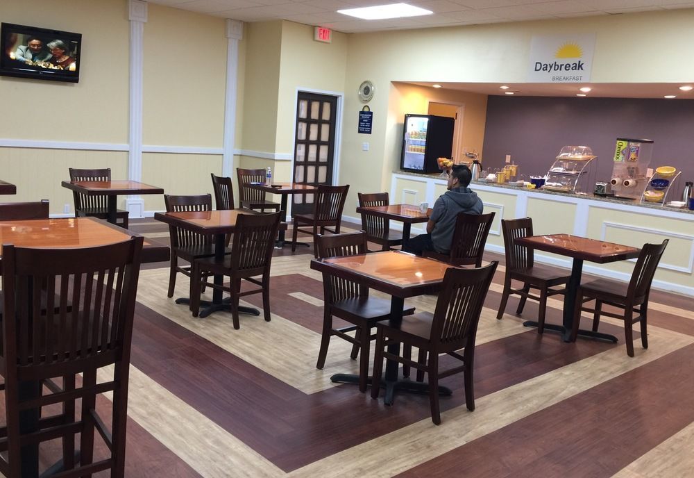 Days Inn By Wyndham Madison Luaran gambar