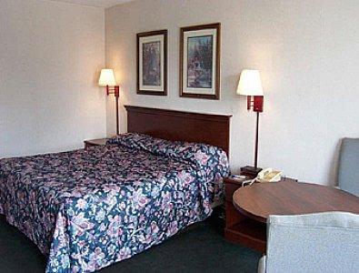 Days Inn By Wyndham Madison Bilik gambar