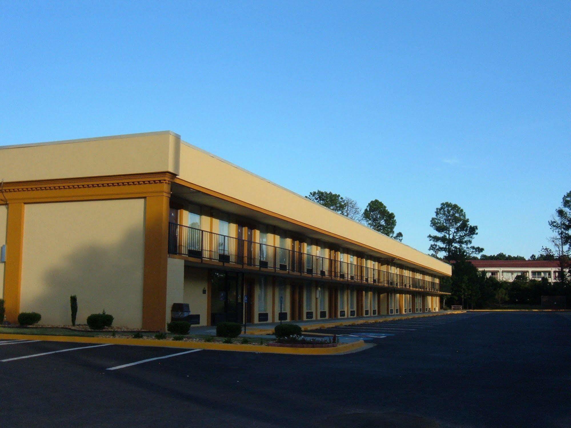 Days Inn By Wyndham Madison Luaran gambar