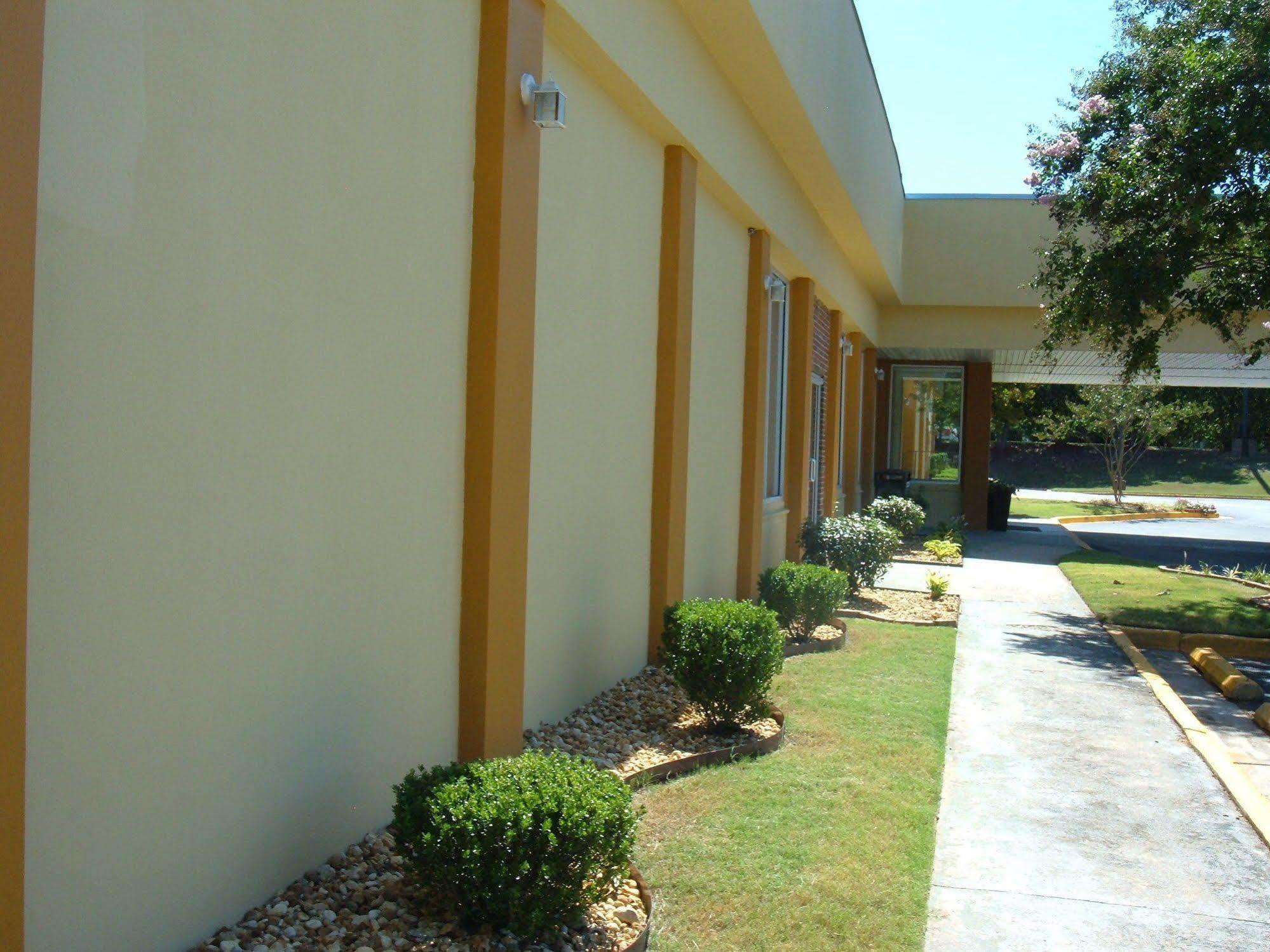 Days Inn By Wyndham Madison Luaran gambar