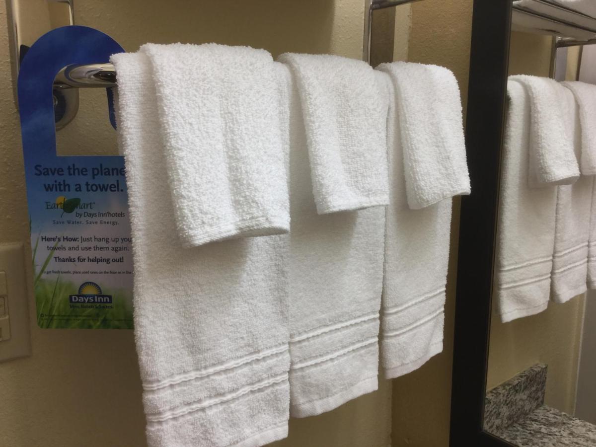 Days Inn By Wyndham Madison Luaran gambar